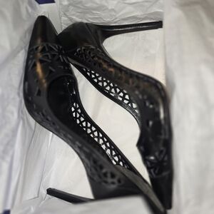 NEW Stuart Weitzman Cutuptown Black Calf Heels New In Box